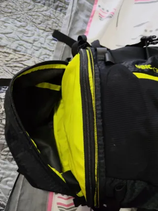 Mochila Millet UbiC 30L Negra y Amarilla