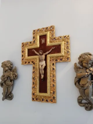 Crucifijo Cruz de madera con pan de oro