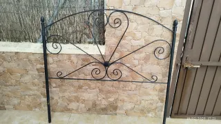 Cabecero de forja negro