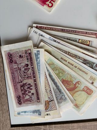 158 Cromos Billetes del Mundo DIDEC