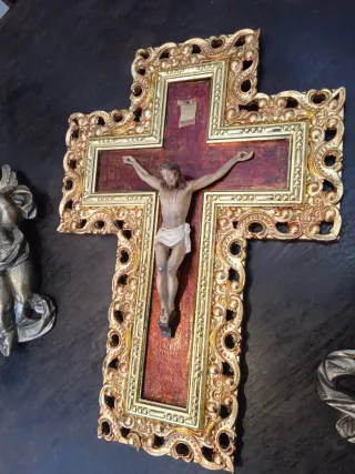 Antigüedades Cruz de madera con pan de oro