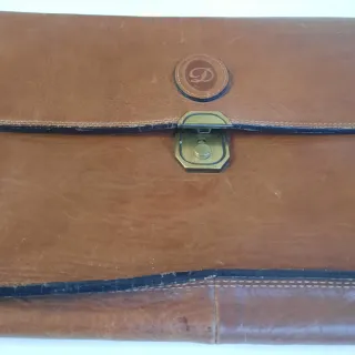 Portadocumentos de piel marrón