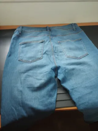 Pantalón tejano pitillo azul