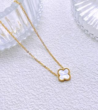 Collar K Oro Blanco Trébol