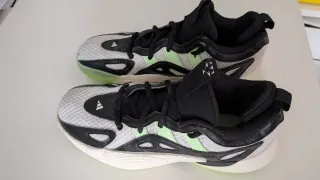 Zapatillas Adidas Trae Young Talla 41.5