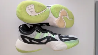 Zapatillas Adidas Trae Young Talla 41.5