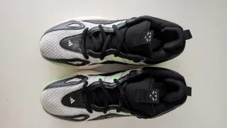 Zapatillas Adidas Trae Young Talla 41.5