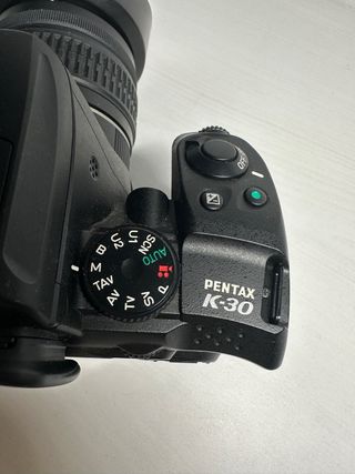 Cámara Pentax K30 + Objetivos
