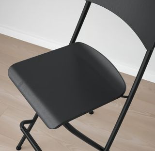 5 Taburetes altos, plegables. Sin estrenar.