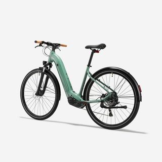 Bicicleta eléctrica trekking motor central cuadro bajo