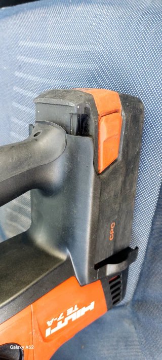 Tassellatore Hilti TE 7-A con aspirapolvere