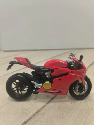 Modellino Ducati 1199 Scala 1/12 Maisto