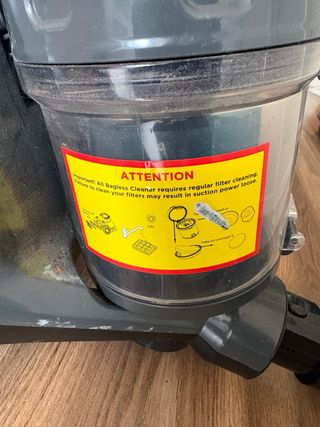 Aspiradora Ciclónica 700W Sin Bolsa