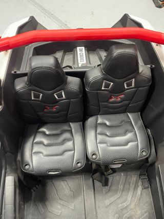 Coche eléctrico infantil Can-Am Maverick 24v