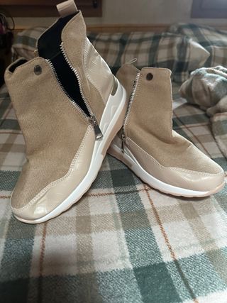 Zapatos deportivos beige 38 a estrenar
