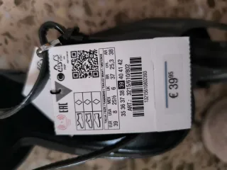 Zapatos tacón Zara grises charol