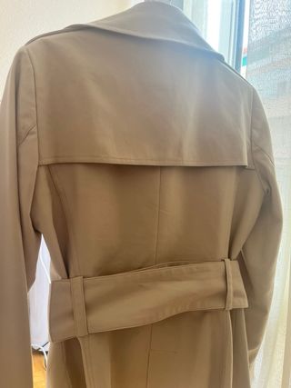Gabardina Zara Basic Beige Talla M