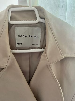 Gabardina Zara Basic Beige Talla M