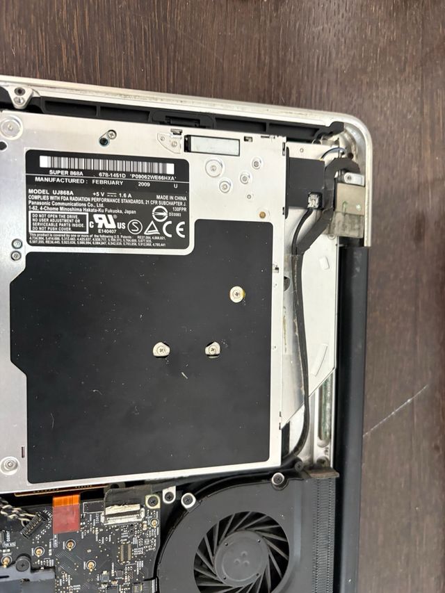 MacBook Pro A1297 16 Plata