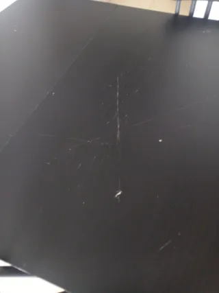 Mesa  Comedor Negra extendible abierta mide 170 cm