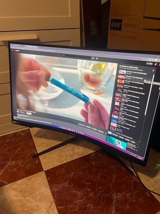 Monitor Samsung G7 32 2K 240Hz