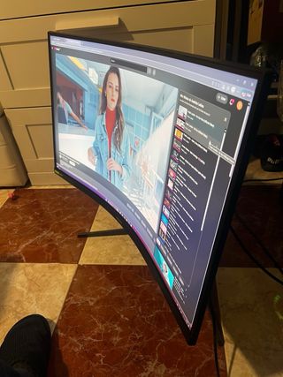 Monitor Samsung G7 32 2K 240Hz