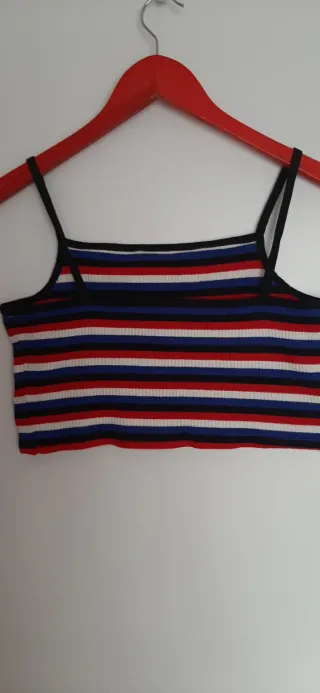 Top de rayas azul y rojo