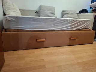 Cama nido en buen estado.