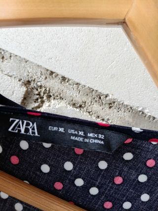 Vestido Zara lunares  XL parece L ver medida
