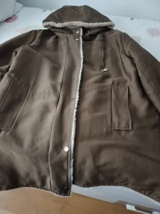 Abrigo forro piel sintética