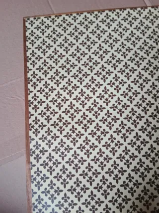 Vassoio antico con manici decorati