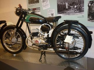 Busco la caja de herramientas de la moto "Aleu"