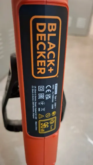 Cortabordes Eléctrico Black+Decker
