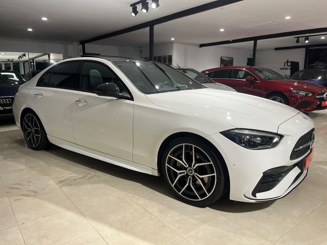 Mercedes-Benz Clase C300 AMG 258cv