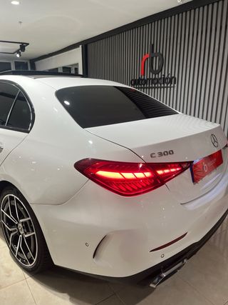 Mercedes-Benz Clase C300 AMG 258cv
