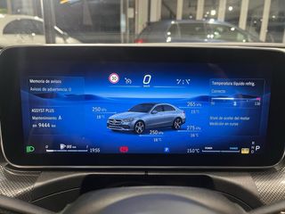 Mercedes-Benz Clase C300 AMG 258cv