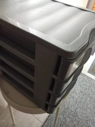 Cajonera 4 cassetti grigio e bianco