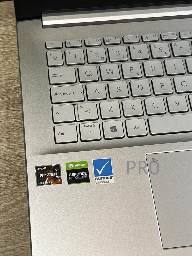 ASUS Vivobook Pro 14 OLED afbeelding 6