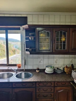 En CUNTIS - Pontevedra- Muebles de cocina madera y