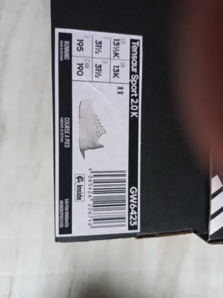 Zapatillas Adidas Blancas de Cuero Nuevas