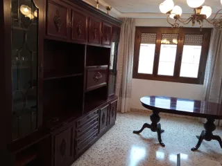 Se vende piso sin gastos de comunidad  .