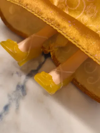 Muñeca Bella Disney Princesas 2015