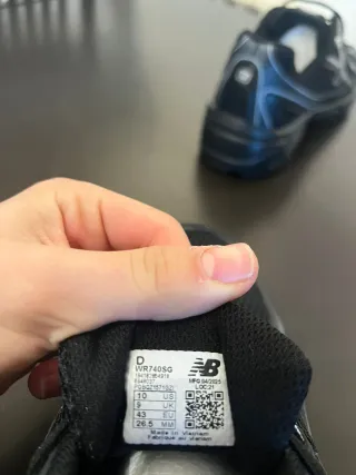 New Balance 740 negras