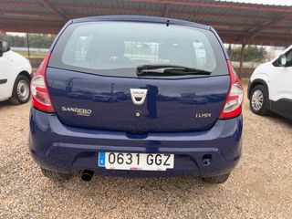 Dacia Sandero 2011