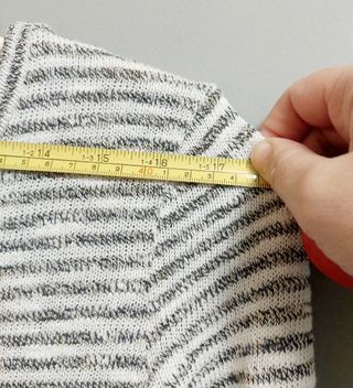 Jersey fino rayas beige talla L Stradivarius