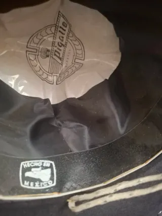 Sombrero Mexicano Auténtico Negro y Dorado