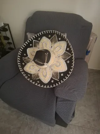 Sombrero Mexicano Auténtico Negro y Dorado