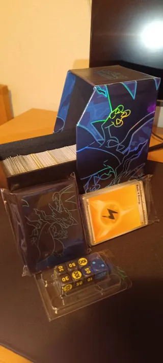 Pokemon ETB Caja Sorpresa