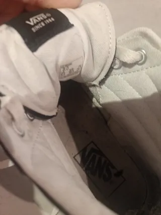 Zapatillas Vans Altas Negras y Blancas