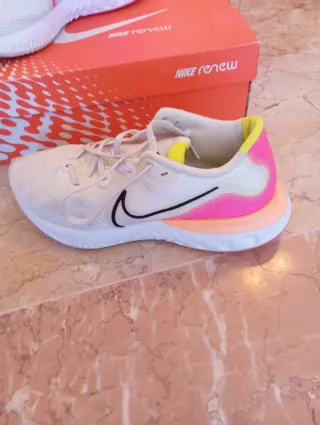 Zapatillas Nike Renew Run T.41 Originales